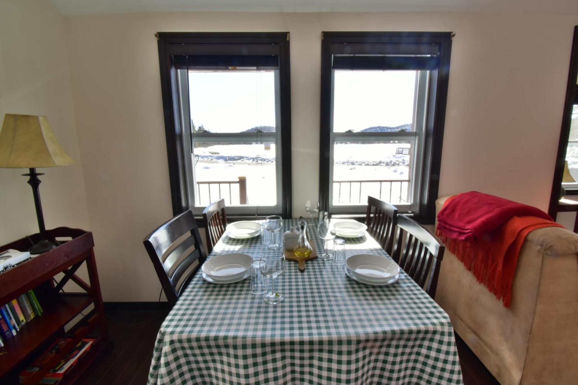 Emme Chalets Sainte-Lucie-de-Doncaster Екстериор снимка