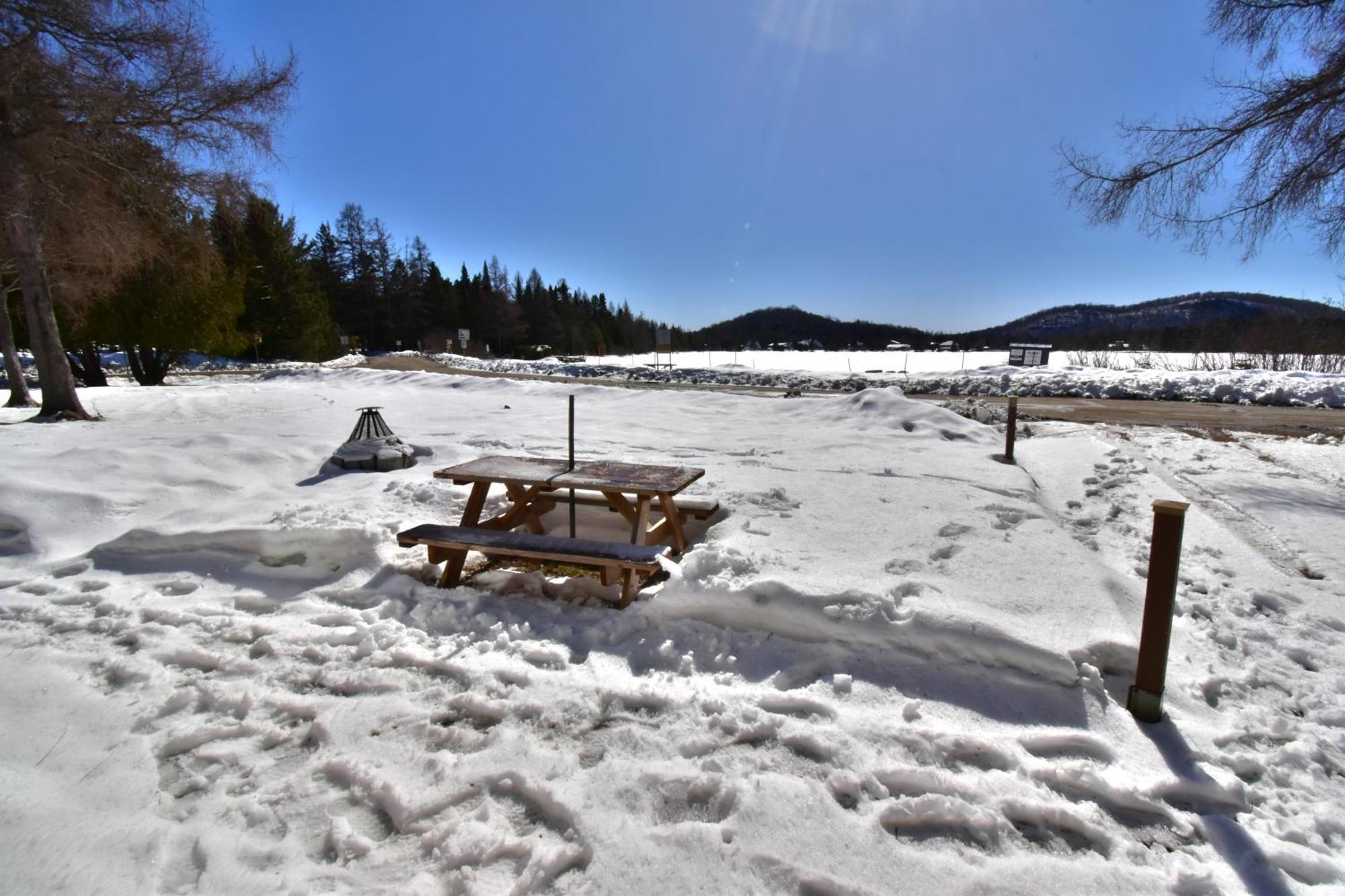Emme Chalets Sainte-Lucie-de-Doncaster Екстериор снимка