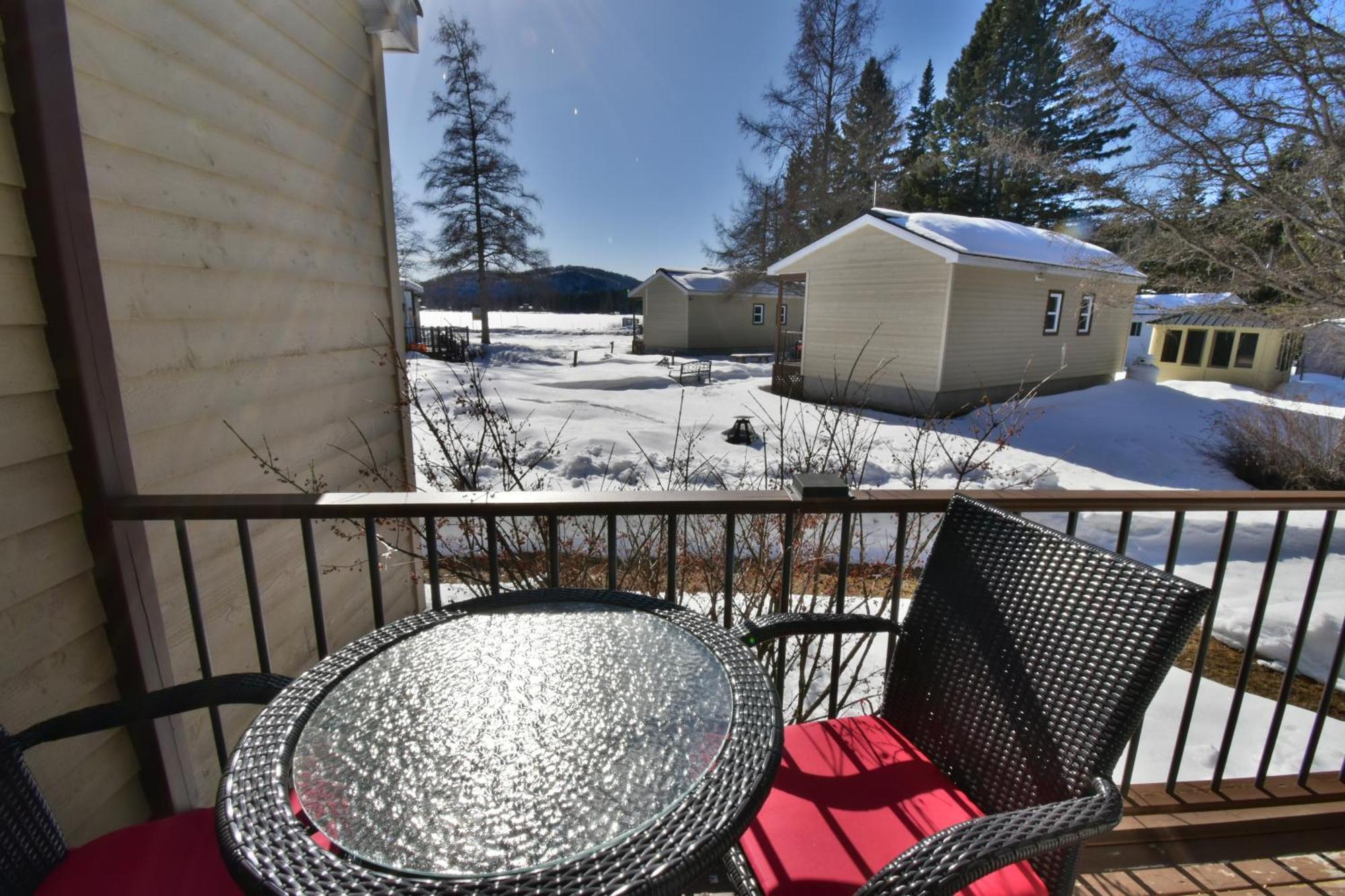 Emme Chalets Sainte-Lucie-de-Doncaster Екстериор снимка