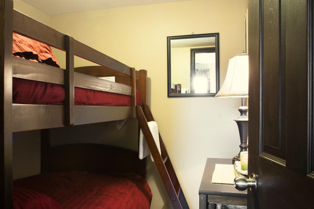 Emme Chalets Sainte-Lucie-de-Doncaster Стая снимка