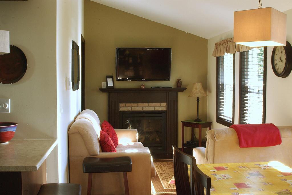 Emme Chalets Sainte-Lucie-de-Doncaster Стая снимка