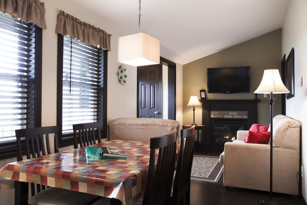 Emme Chalets Sainte-Lucie-de-Doncaster Стая снимка