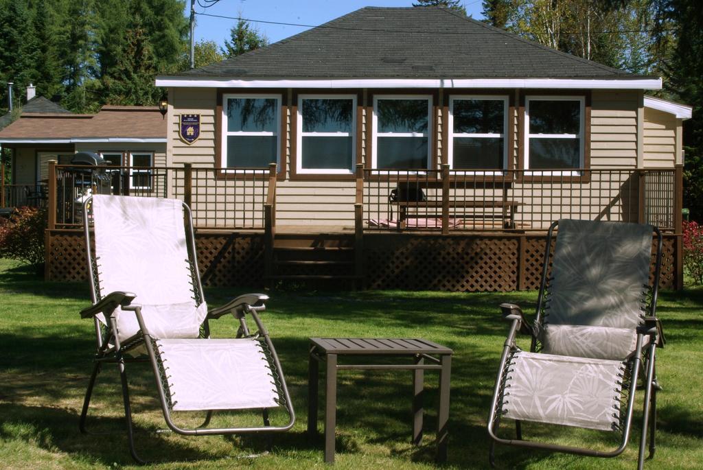 Emme Chalets Sainte-Lucie-de-Doncaster Стая снимка